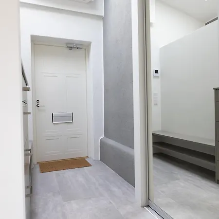 2Ndhomes Stunning 99M2 1Br Penthouse With Sauna And Balcony アパート *
