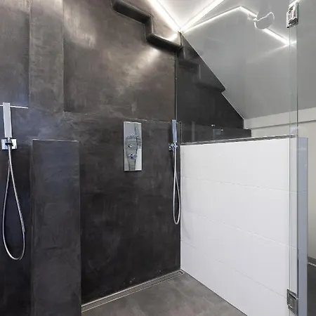 2Ndhomes Stunning 99M2 1Br Penthouse With Sauna And Balcony Apartamento *